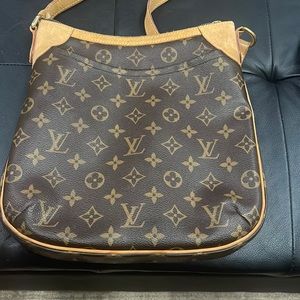 Louis Vuitton Authentic Odeon